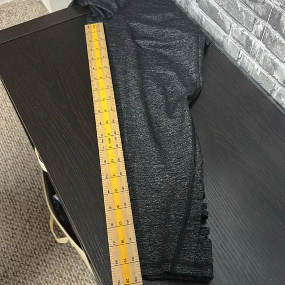 Athleta capri leggings - Picture 6 of 7
